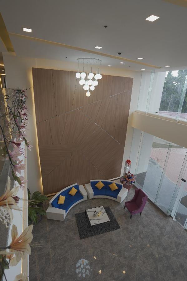 מקטאן Winrich Hotel מראה חיצוני תמונה